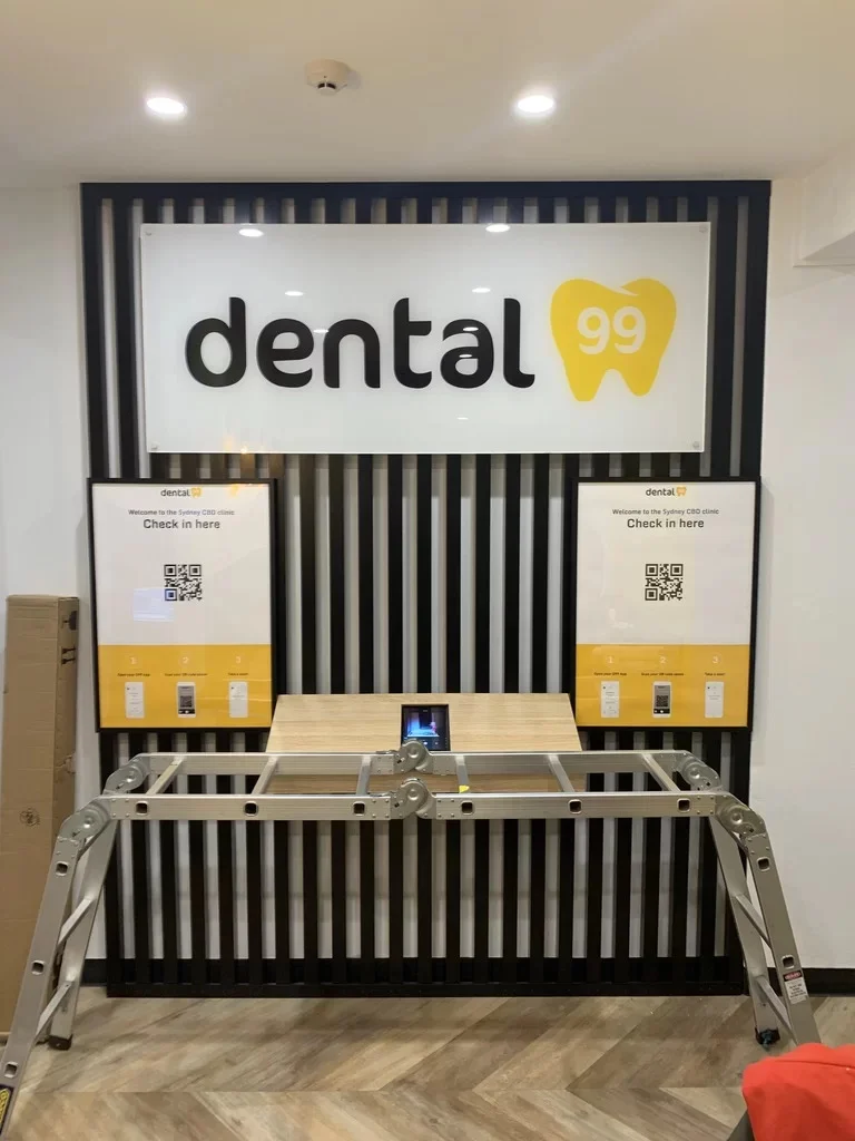 Dental practice sign above the entrance