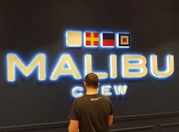 FRONT LIT 3D LETTERING